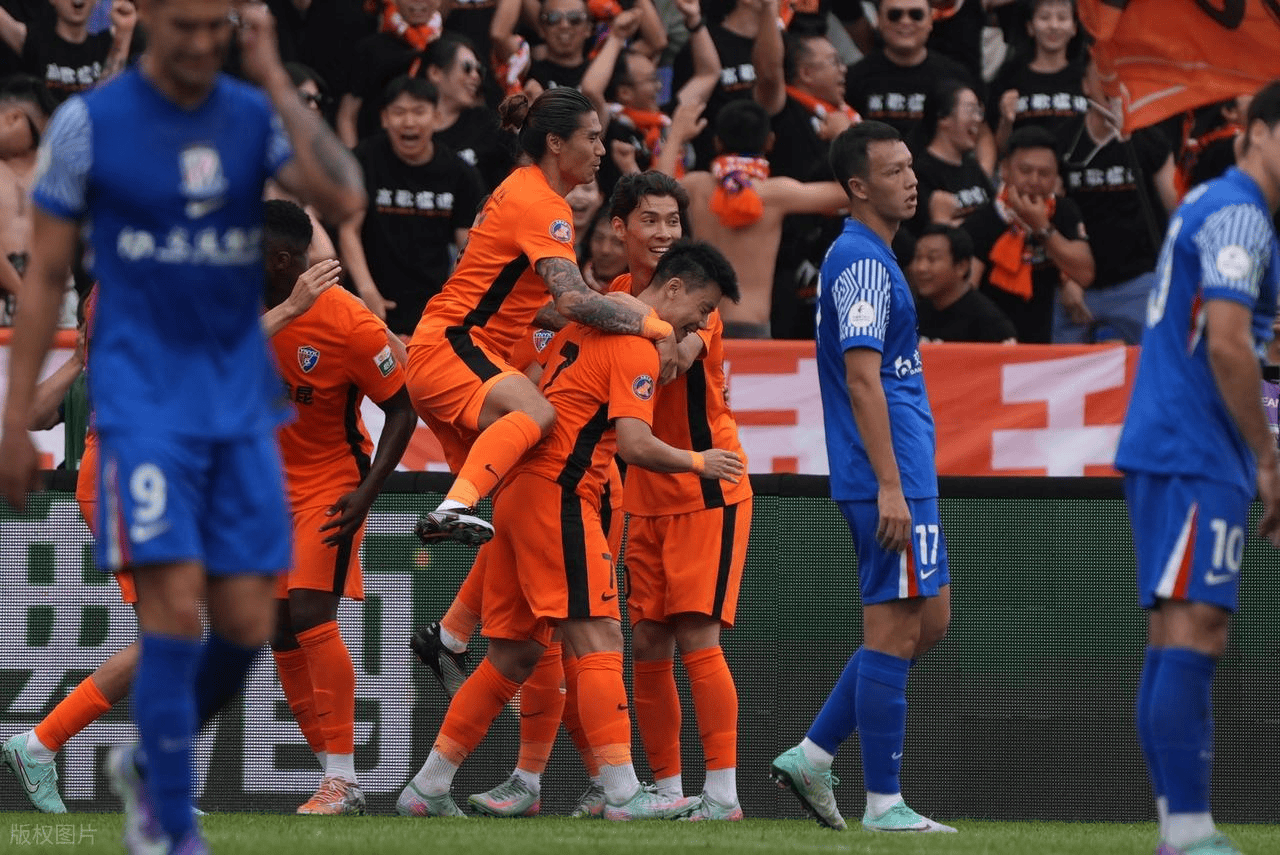 NG28关于上海申花发布备战花絮，清晨复出首秀，CBA季后赛任务艰巨，团队化学反应显著的信息